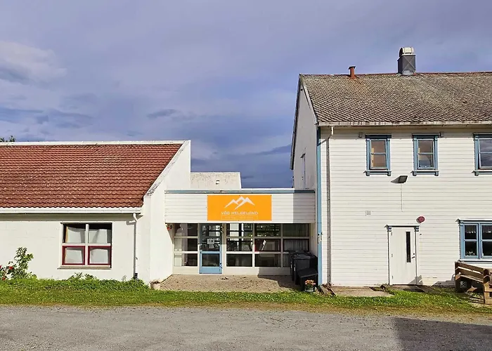 Alojamento de Acomodação e Pequeno-almoço Vag Helgeland - Solbakken 3*