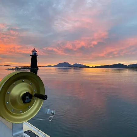 Vag Helgeland - Solbakken ベッド・アンド・ブレックファスト 3*