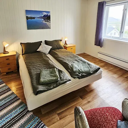 ベッド・アンド・ブレックファスト Vag Helgeland - Solbakken Alstahaug