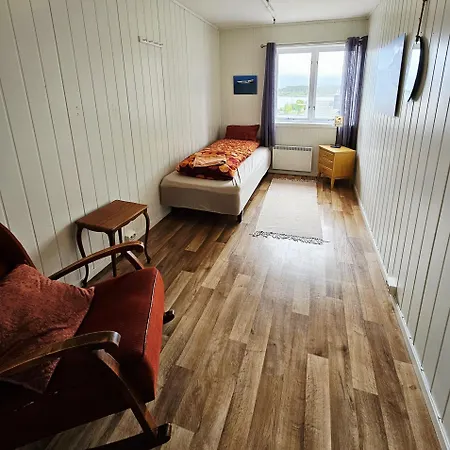 Vag Helgeland - Solbakken Alstahaug