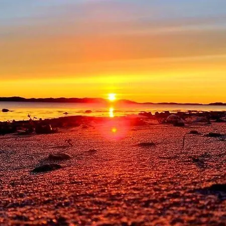 Vag Helgeland - Solbakken ベッド・アンド・ブレックファスト Alstahaug